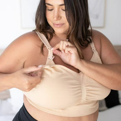 Maman portant soutien gorge allaitement bicosu beige